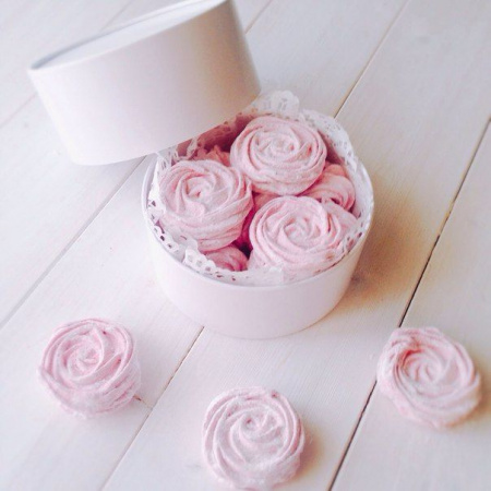 Коробка для выпечки круглая (шайба) 20•8 см Белая (окно, крышка+дно) Коробка для выпечки круглая (шайба) 20•8 см Белая (окно, крышка+дно)